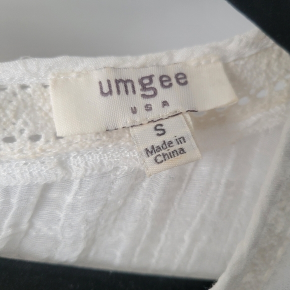 Umgee cold shoulder Embroidered top. - Picture 9 of 13